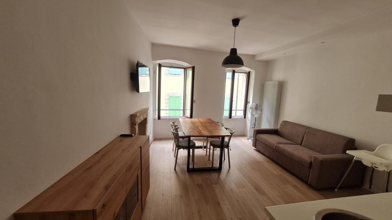 Appartamento Sunrise - Centro Storico N2 Riva del Garda Esterno foto